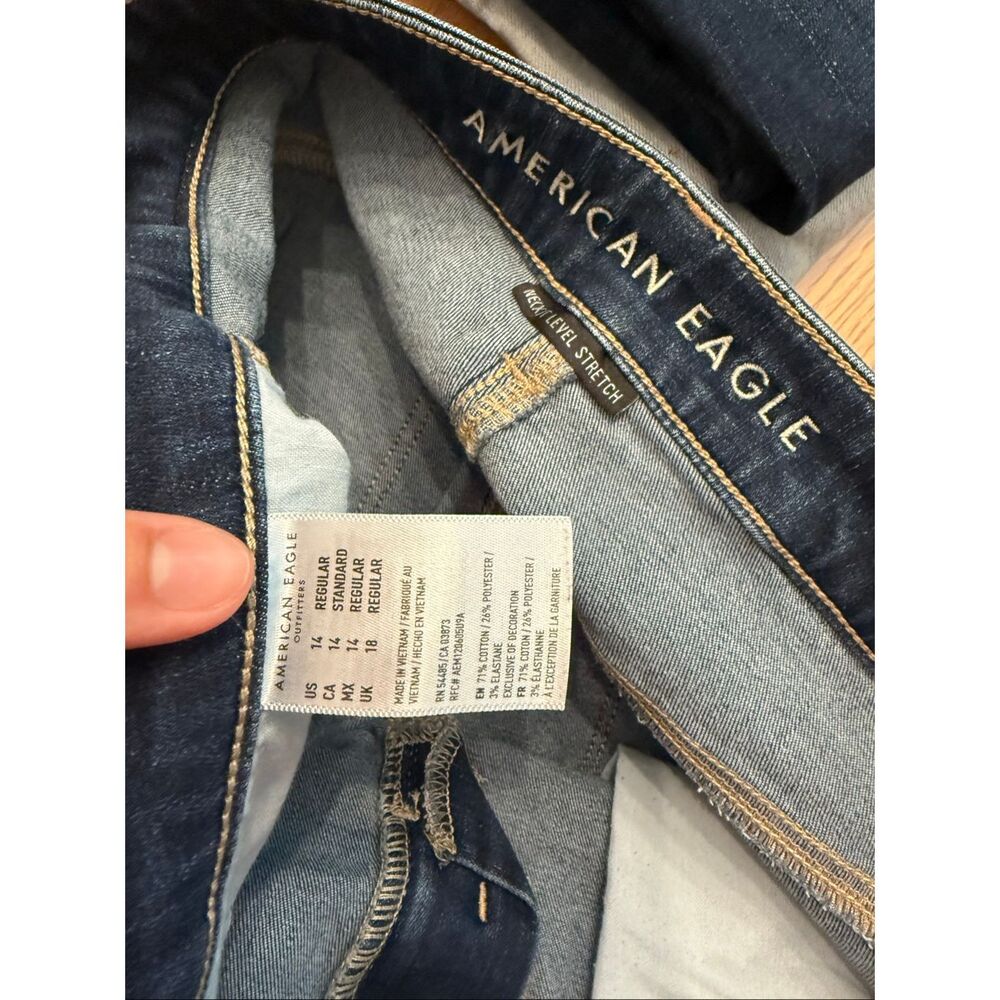 American Eagle Blue Denim Next Level Stretch Raw Edge Hem Skinny Jeans Size 14 - Picture 3 of 3
